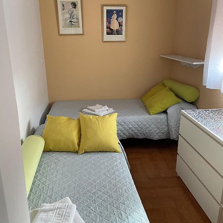 Familia Anfitriona Acoge Apartamento Sevilha Exterior foto