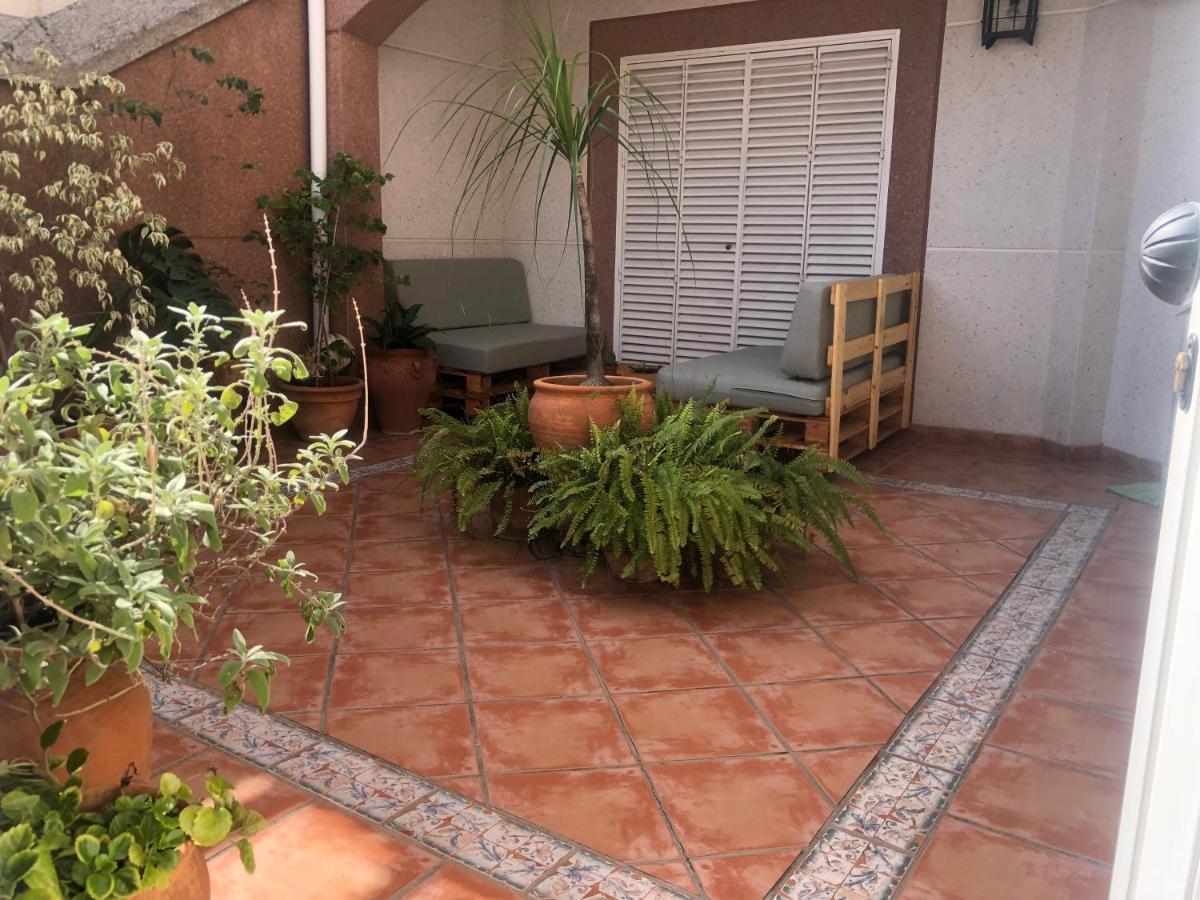 Familia Anfitriona Acoge Apartamento Sevilha Exterior foto